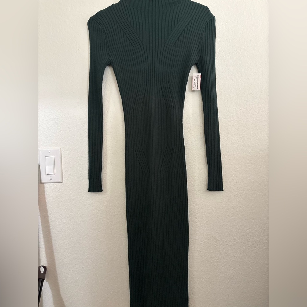 Elegant Green Ribbed Knit Dress